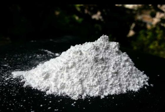L'excellent dioxyde de titane de micro de la blancheur 95%, saupoudrent les matières premières de revêtement